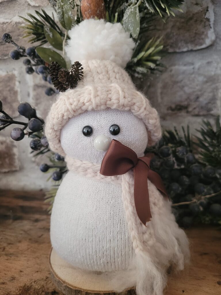 Léopold - bonhomme de neige crochet - Atelier des Rêves
