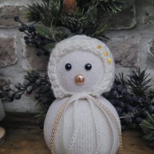 Celeste - bonhomme de neige crochet - Atelier des Rêves